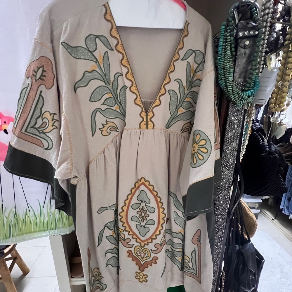 Cream and Green Plunge Neck Dolman Sleeve Mini Sundress